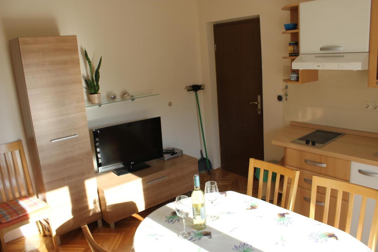 Omis Apartmani Mouse Exterior photo